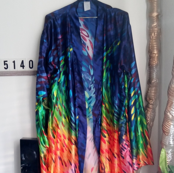 Dreaming Silk Kimono - Picture 11 of 14